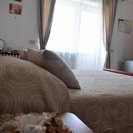 Damecuta Bed & Breakfast 3*