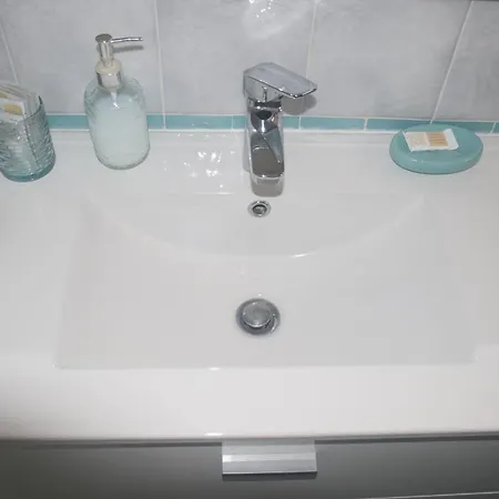 Oda ve Kahvaltı Damecuta