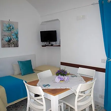 Damecuta Bed & Breakfast 3*