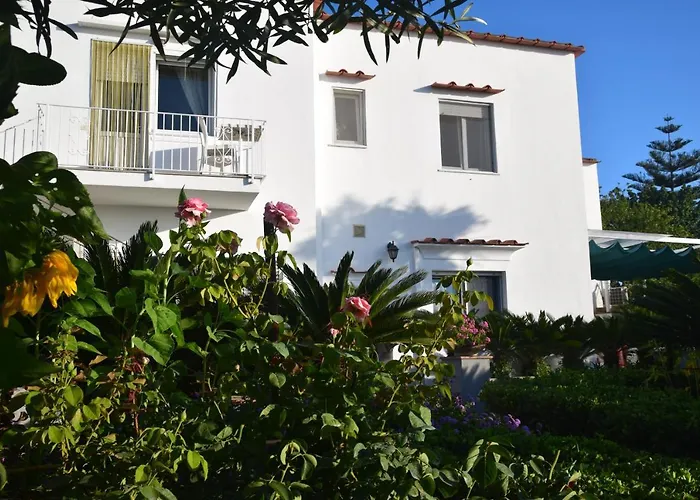 Damecuta Bed & Breakfast 3*